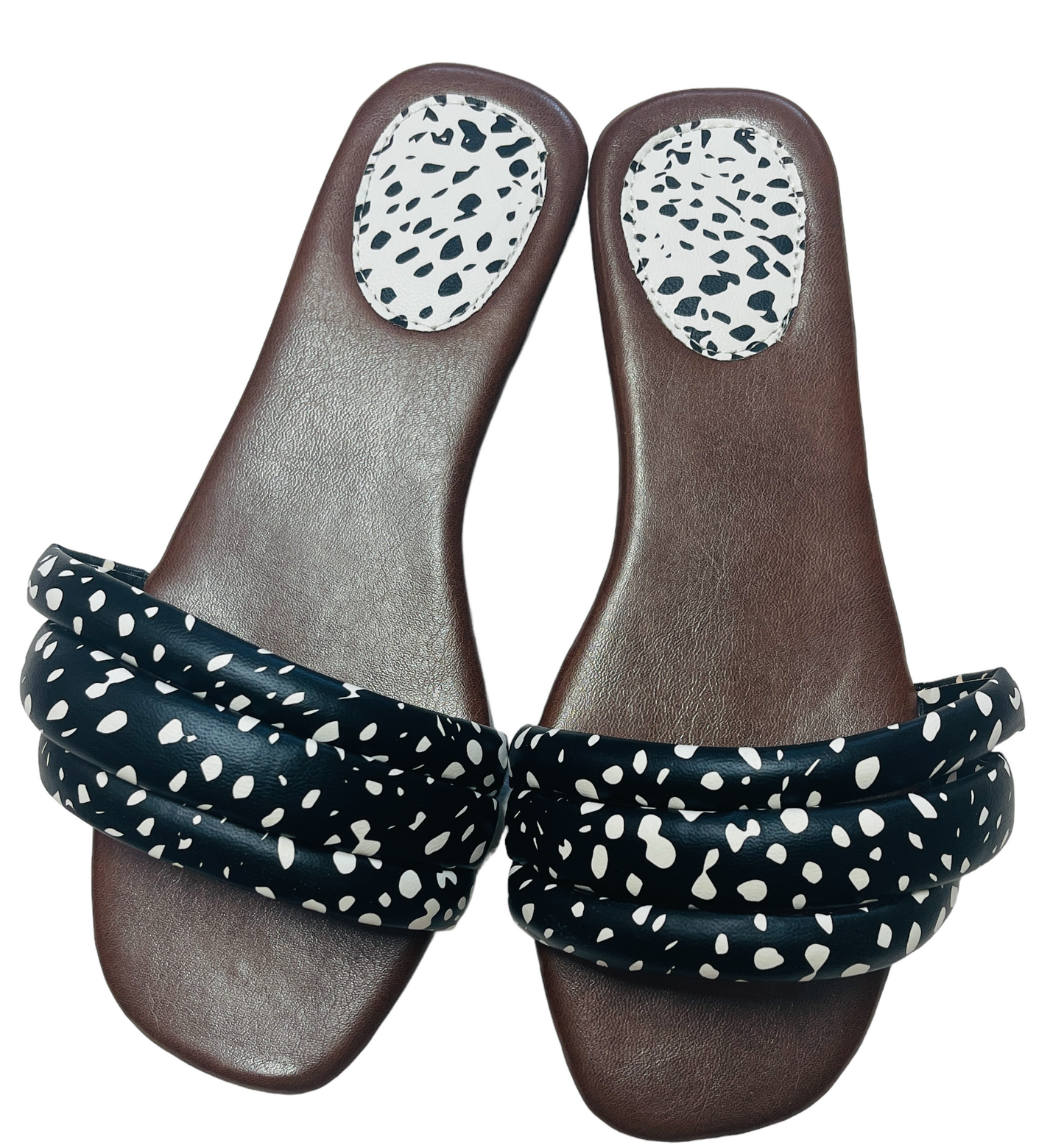Summer Slipper | Comfortable Slipper in Black and White Slipper | Flat Slipper with no Heels