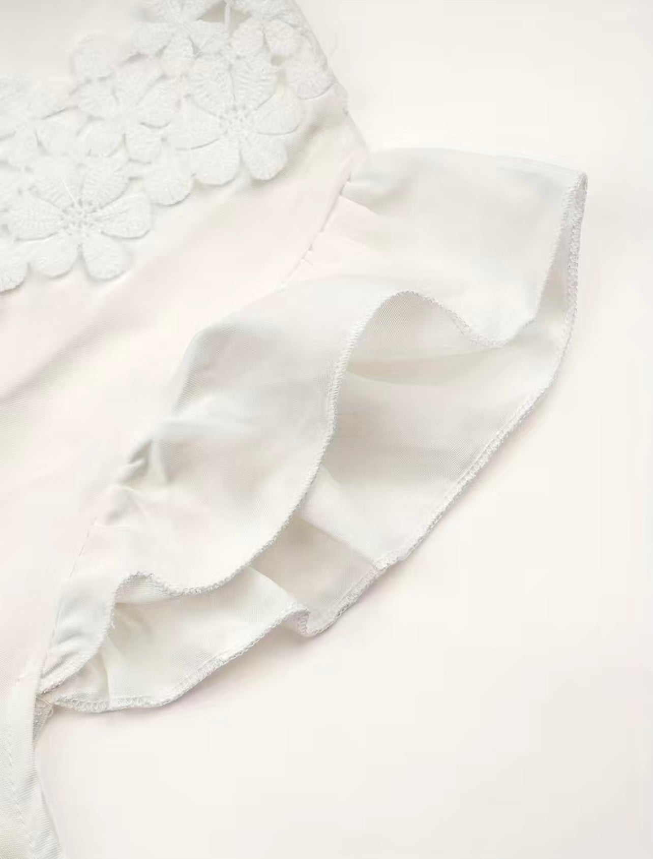 Lace Stitching Ruffle Trim T-Shirt