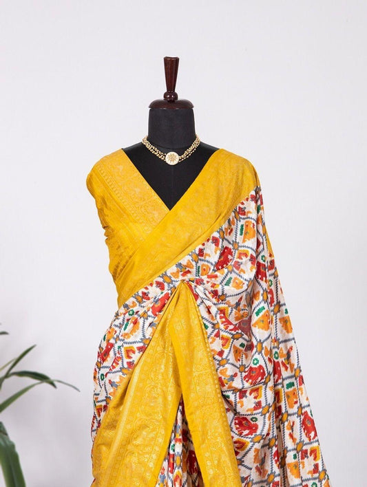 Dola Silk Sari made with Geometric Design and Foil Work